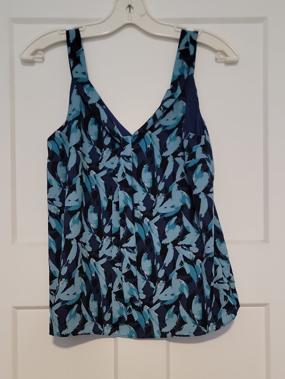 H by Halston Navy and Teal V-Neck Printed Camisole